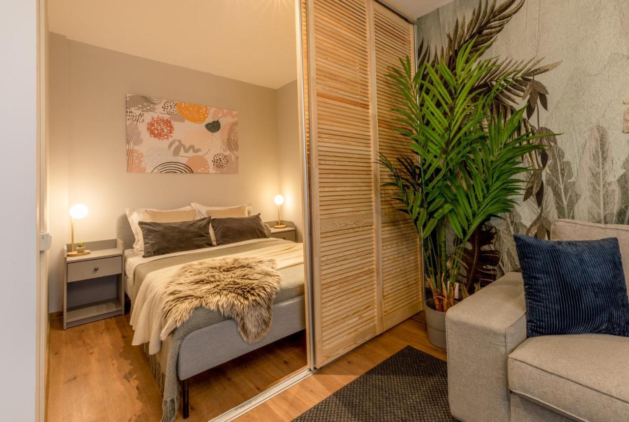 Urban Haven: 2br In Center Bucarest