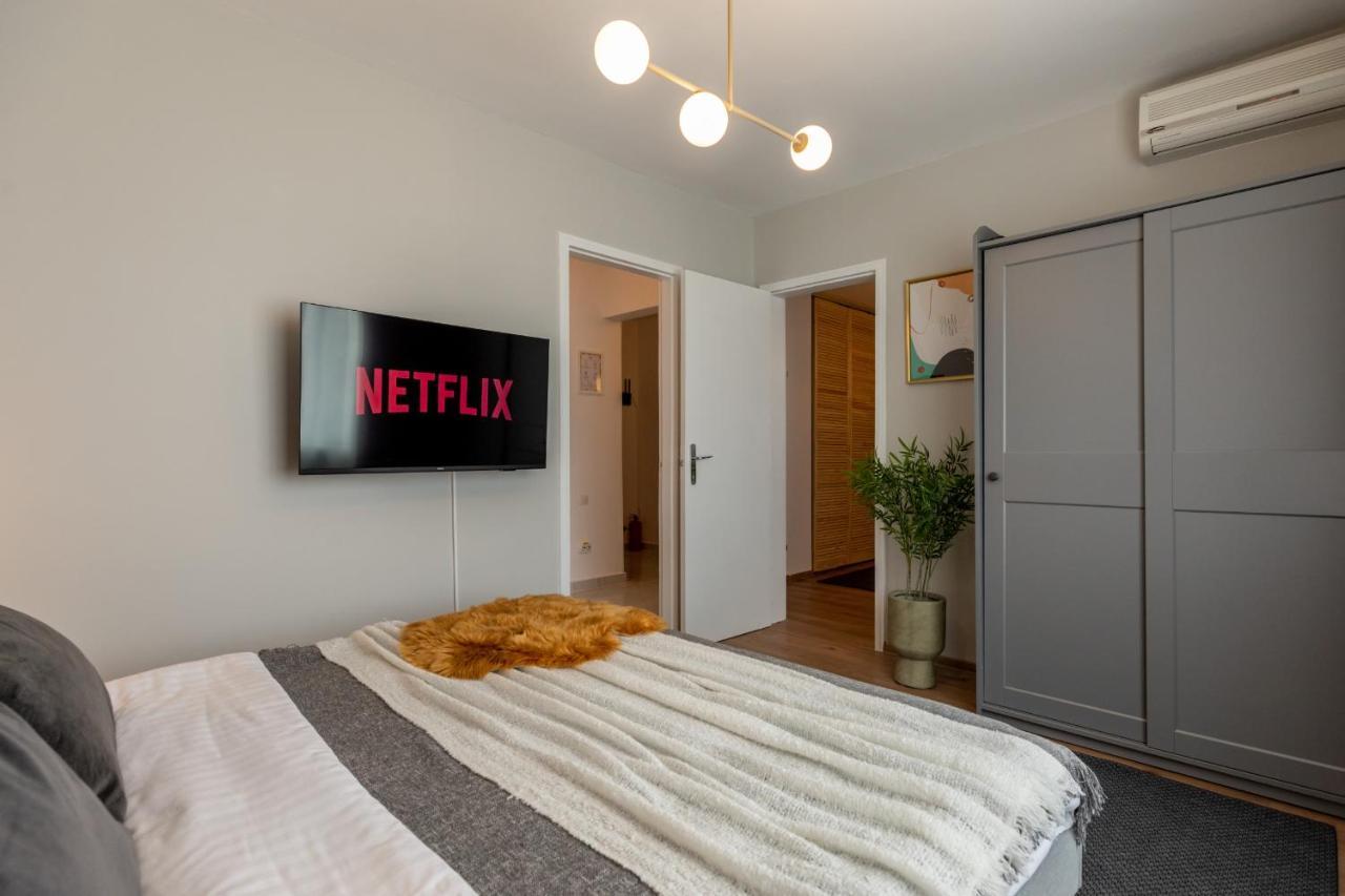 Urban Haven: 2br In Center Bucarest